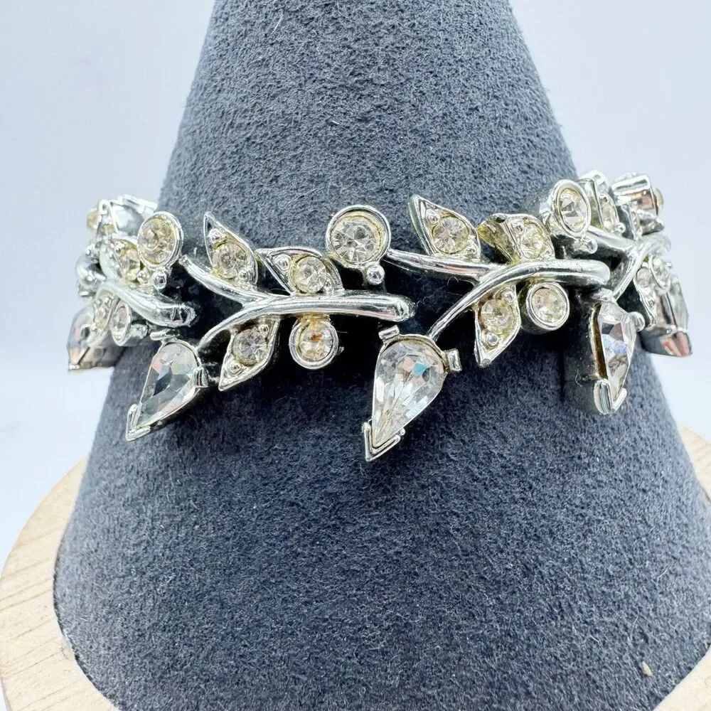 Kramer Vintage Clear  Teardrop Crystal Leaf Link Bracelet Silver Tone MCM 7”